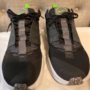 Nike Black and Green Sneakers